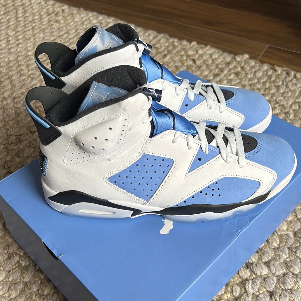 Jordan 6 University Blue